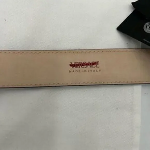 Women’s Versace medusa head leather belt size 75 cm made in Italy